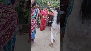 In That Family Lo Mandate Dancer