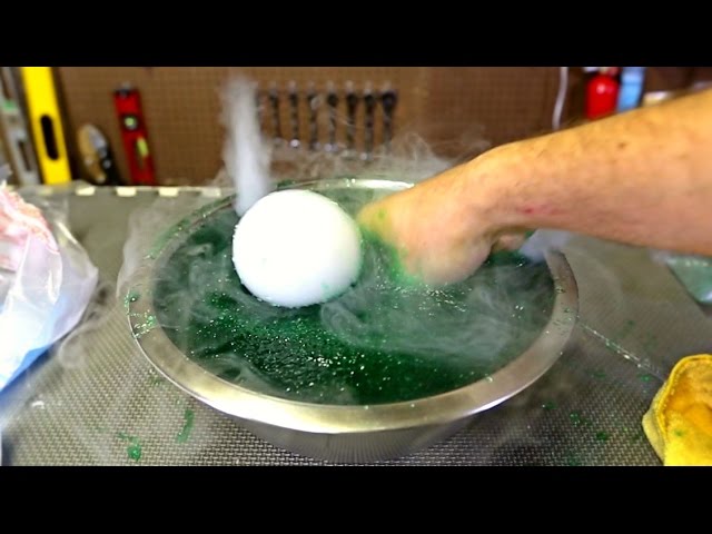 Dry Ice In Slime Has Awesome Results - Video