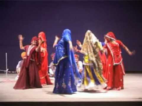 GHOOMAR