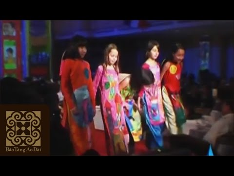 Sĩ Hoàng Áo dài Con vẽ 2005 PARIS