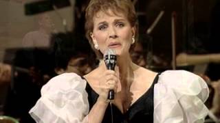 Watch Julie Andrews Edelweiss video