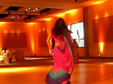 Ashka & Shreya Dance to Main Sasural from Chandni