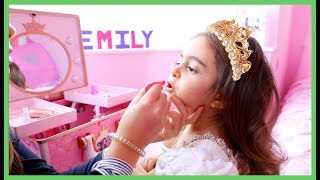 Transform Emily into a Princess 2