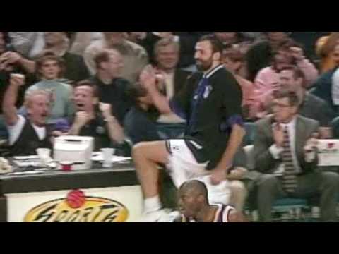 Vlade Divac Moments