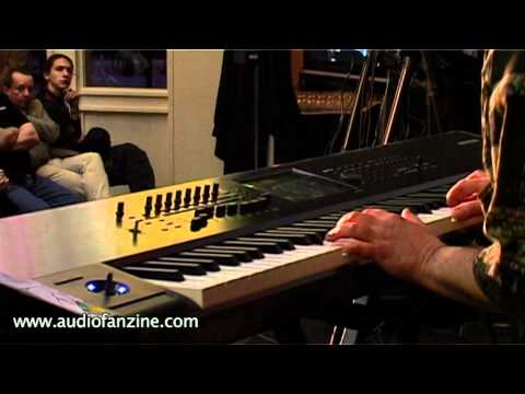 Korg Kronos video demo [NAMM 2011]