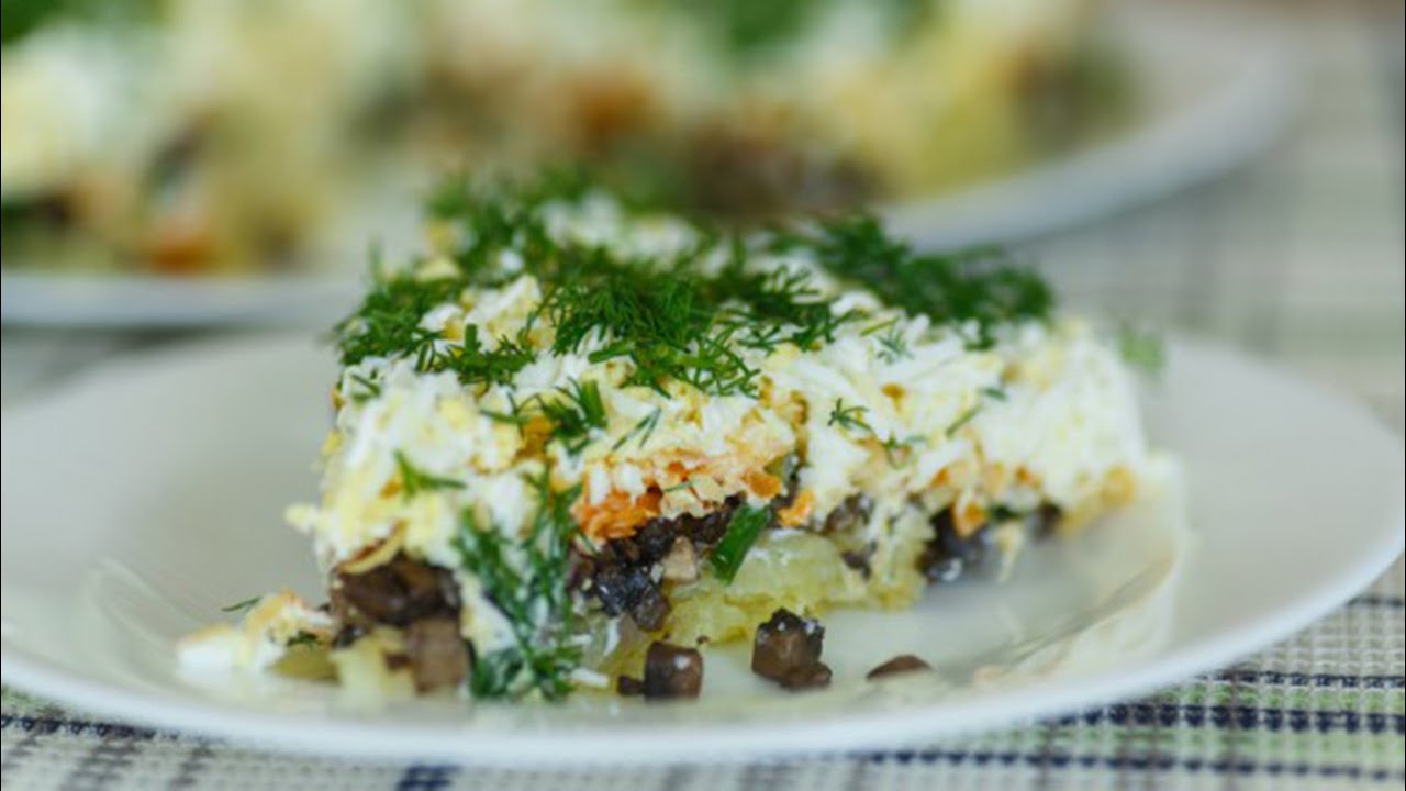 Салат с жареными грибами и курицей слоеный рецепт с Салат с жареными грибами и курицей слоеный рецепт с