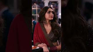 Red Light Mrunal Thakur Hottest Celebrity Bollywood Actress