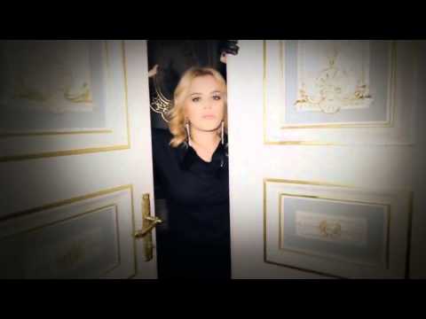 Reyhan Karaca - Yüz Yıldır Yalnızım Official Video Klip (Yeni 2013)