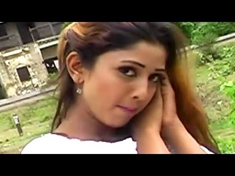 Khandeshi Item Bomb - Diwani Dubryani Marathi Item Song