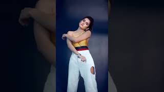 Looks Cly And Cute