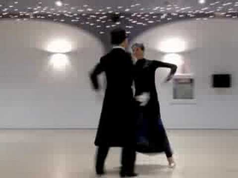 James Kleinrath and Melody Singleton perform an American smooth foxtrot demo 