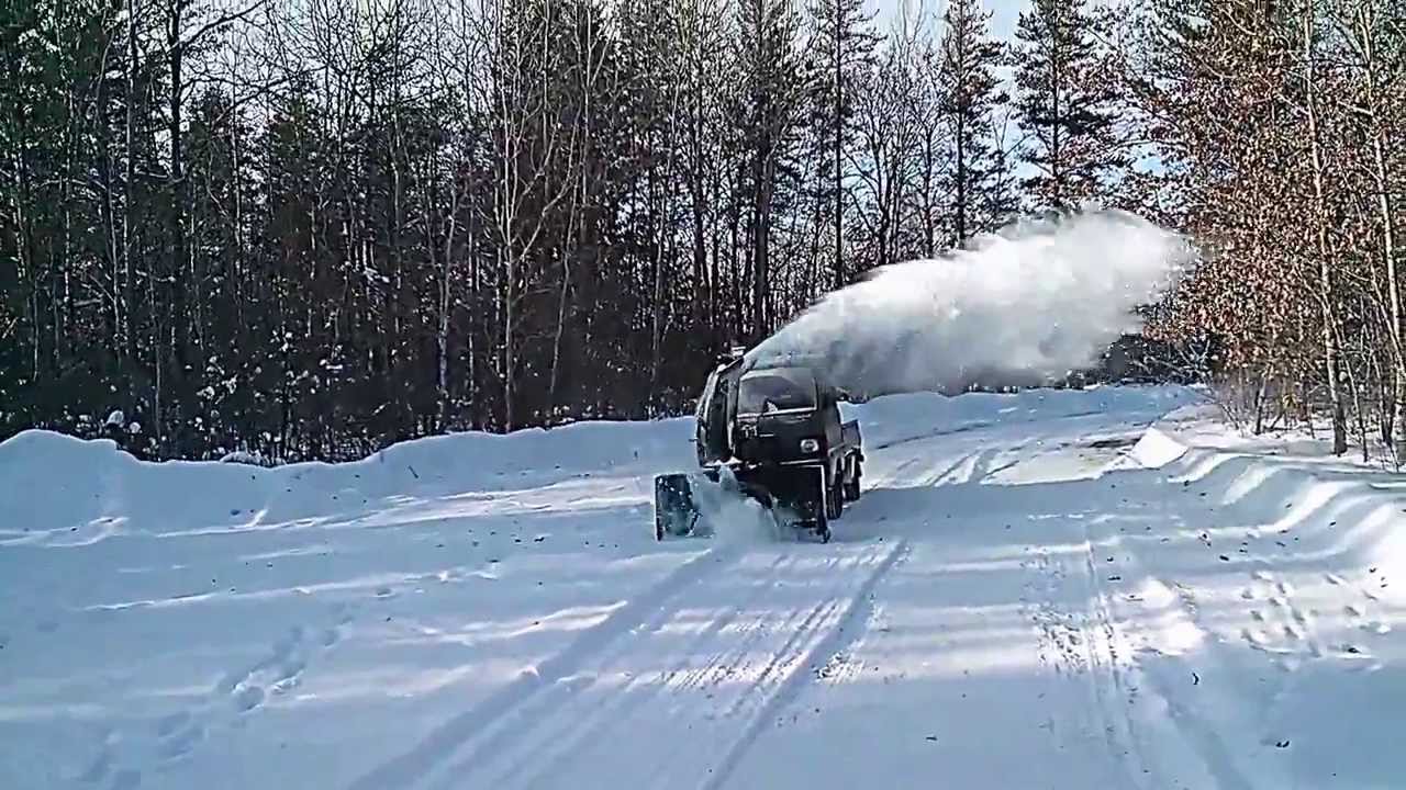 Mitsubishi minicab Mini truck snow blower - YouTube