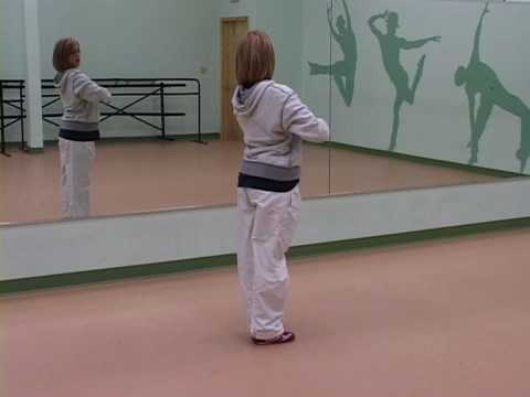 Beginner Hip Hop Combinations : Beginning Hip Hop Dance: Heel Toe Body Roll