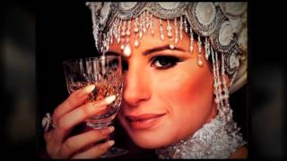 Watch Barbra Streisand Kiss Me In The Rain video