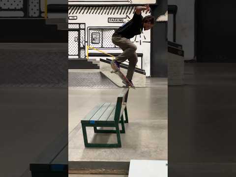 Jon Jon at the Berrics today‼️🤘🏽 #skateclipsdaily #ramp #miniramp #skateboarding #skateramp