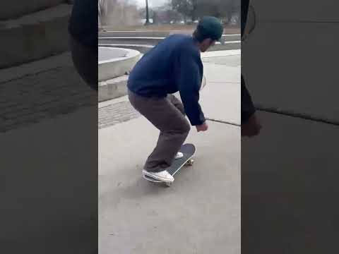 CRACKSIDE FLIP #pizzaskateboards #skateboarding