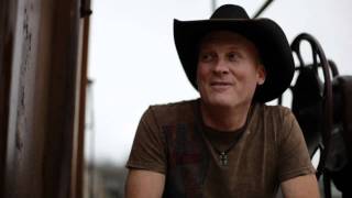 Watch Kevin Fowler Feels Good Dont It video
