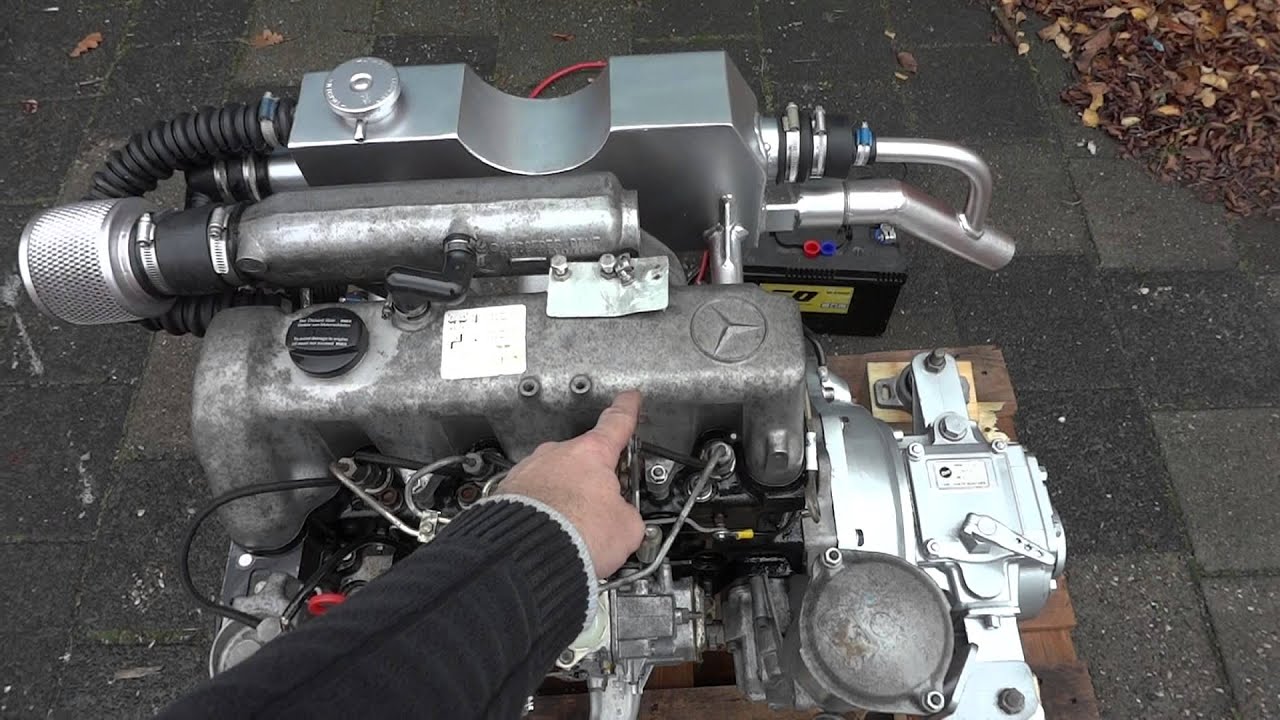 Mercedes OM615 Marine diesel - YouTube