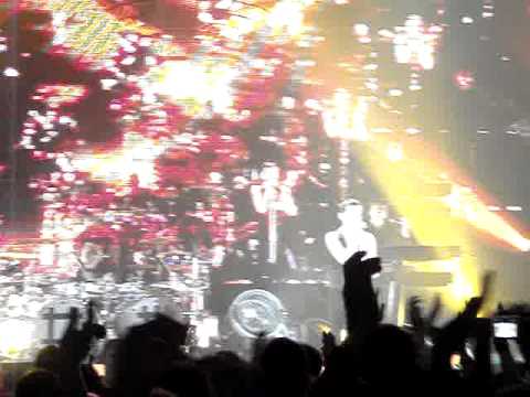 Depeche Mode - Hole To Feed 11.02.2010