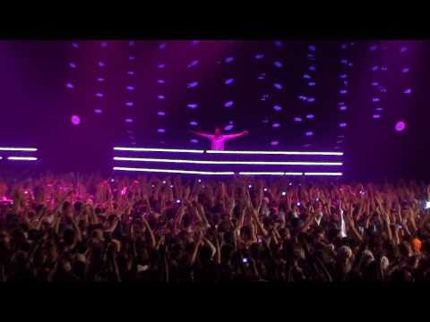 Armin van Buuren St. Petersburg - Painting Pyramids (Bjorn Akesson)