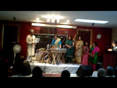 Woh pari kaha se laoon - Pehchan 1970 Live Sharda and local...