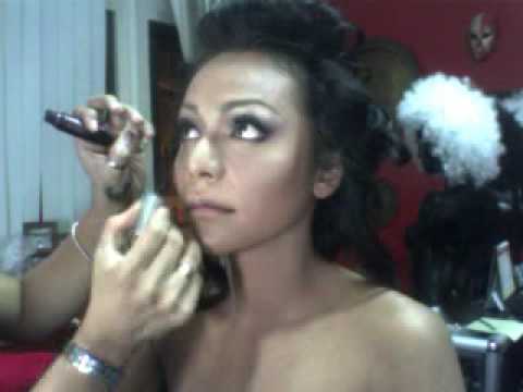 how to apply pageant makeup. Erika gives us a great makeup tutorial on how to apply makeup for stage and
