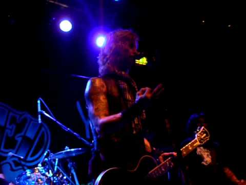 Duff McKagan's loaded talking pt 1