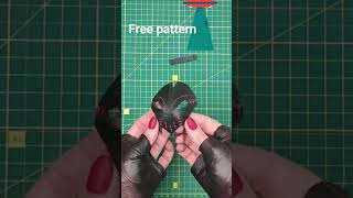 Free Pattern. How To Make An Alien Leather Keychain #Leathercrafting #Diy #Craftingtutorial