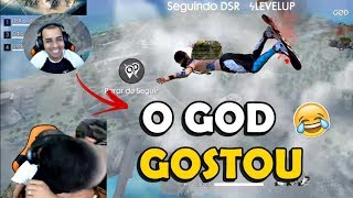 GOD ϟCOREANO CHEGA DE SURPRESA E BEIJA GOD WINS EM LIVE