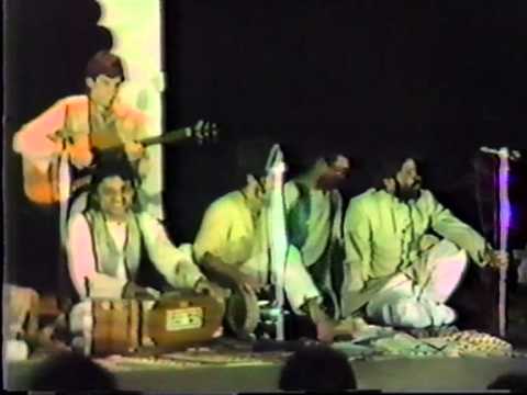 Qawwali Ki Raat Stage Show: Humein to loot liya