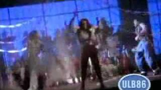 Watch Cece Peniston Keep On Walkin video