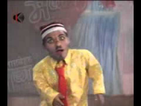 MUNDA GORA RANG DEKH KE DIWANA by tigersmns