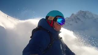 Session Poudreuse En Snowboard À Courchevel