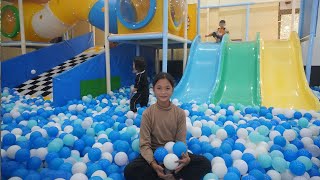 Go Play With A Ball House And Slide On The Occasion Of New Year 2024 - Poor Girl Alone Living