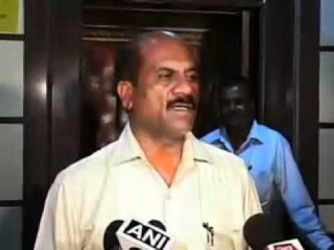 Mumbai Police rescue girls involved in prostitution - Video...