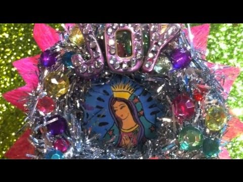 how-to-make-a-holiday-shadowbox-from-a-diy-bangle-bracelet.html