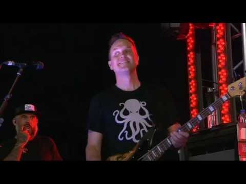 Blink 182 - Brohemian Rhapsody Live 2016 (X-Games/Proshot HD)