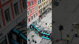 Straßenbahn Kracht In Geschäft