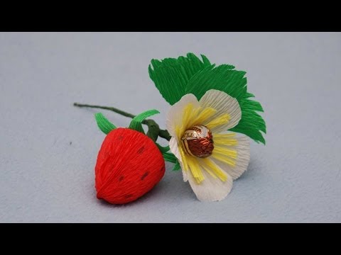 Клубника из конфет мастер класс Клубника из конфет мастер класс