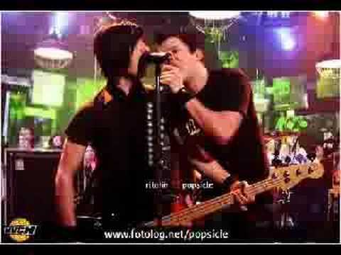 o amor secreto (ou não) de Pierre e David (from Simple Plan)... morram :x