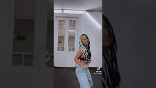 Tuli Acosta Bailando L Gante Rkt