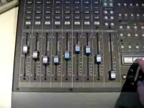 Mackie Control Universal - Moving Faders