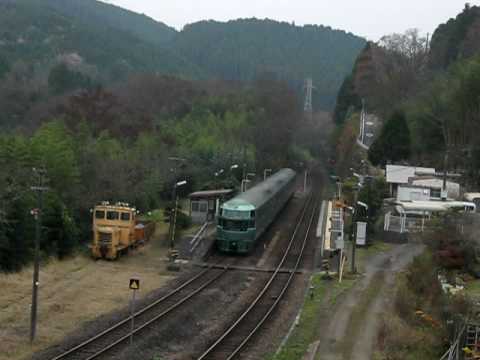 2009／11／29　「ゆふいんの森3号」と「ゆふいんの森2号」の列車交換@野矢駅