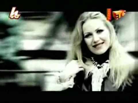 Un Angel No Es Video