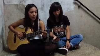 dua cewek cantik nyanyi lagu dangdut ~ KANDAS