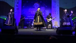 Watch Emily Bindiger The World video