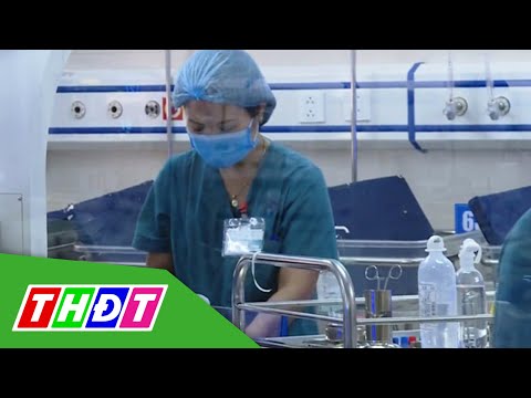 Bé sơ sinh bị bỏ rơi ở hố ga nhiễm trùng máu nặng | THDT