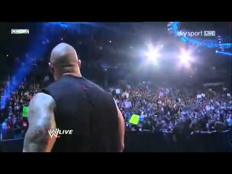 The Rock returns to WWE Raw - 14.02.2011 (Entrance)