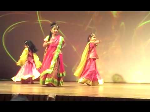 Vani Bajaj performed on stage on Saavan Mein Morni Banke Main...