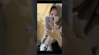 Bumil Hijab Perut Besar Mirror Selfie
